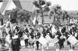 Fanfare Sint Cornelius tijdens bevrijdingsdag 5 mei 1968